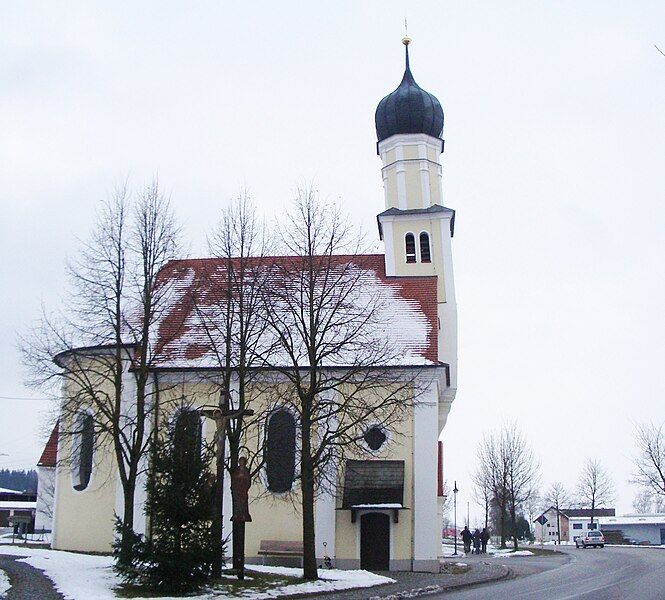 File:Balzhausen Leonhardskapelle.jpg