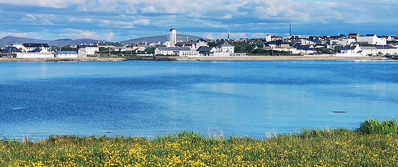 File:Belmullet town.jpg