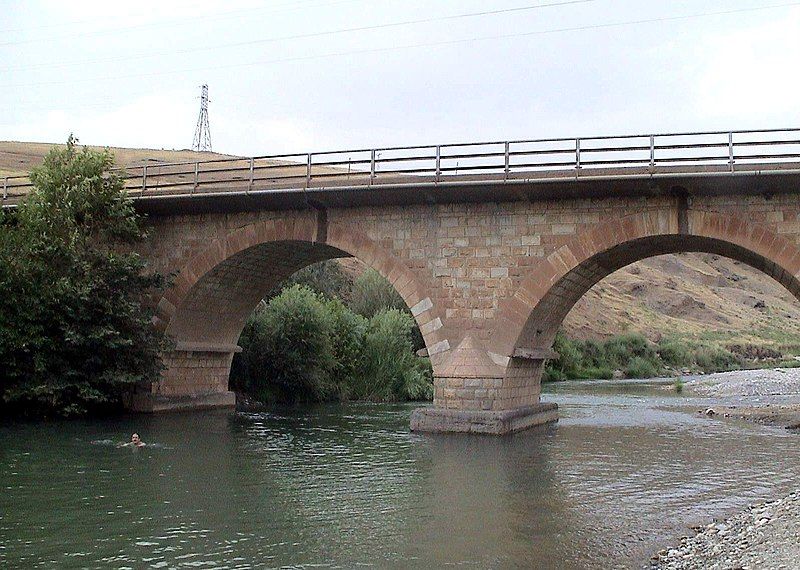 File:Bridge in siirt.jpg