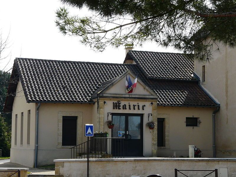 File:Cours-de-Pile mairie.JPG