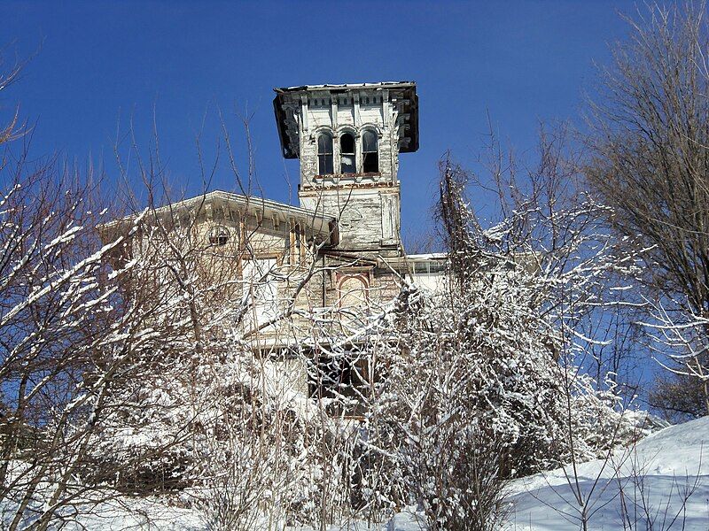 File:Lambert-Iles-Petersen House.JPG