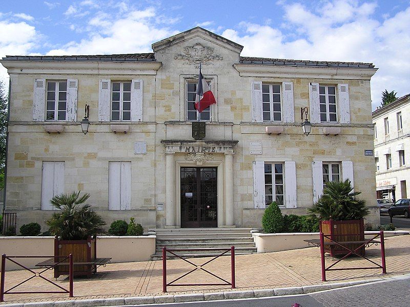 File:Latresne mairie 2008.JPG