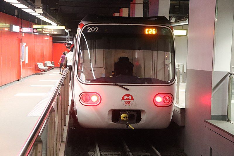 File:Lyon metro 202.jpg