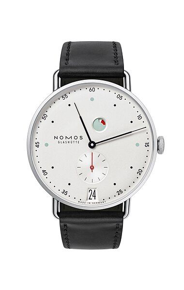 File:Nomos Glashütte Metro.jpg