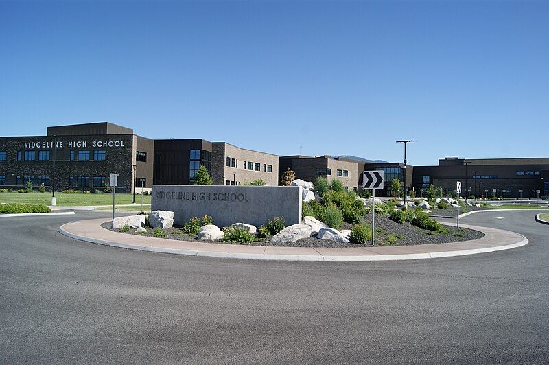 File:RidgelineHighSchoolLibertyLake.jpg