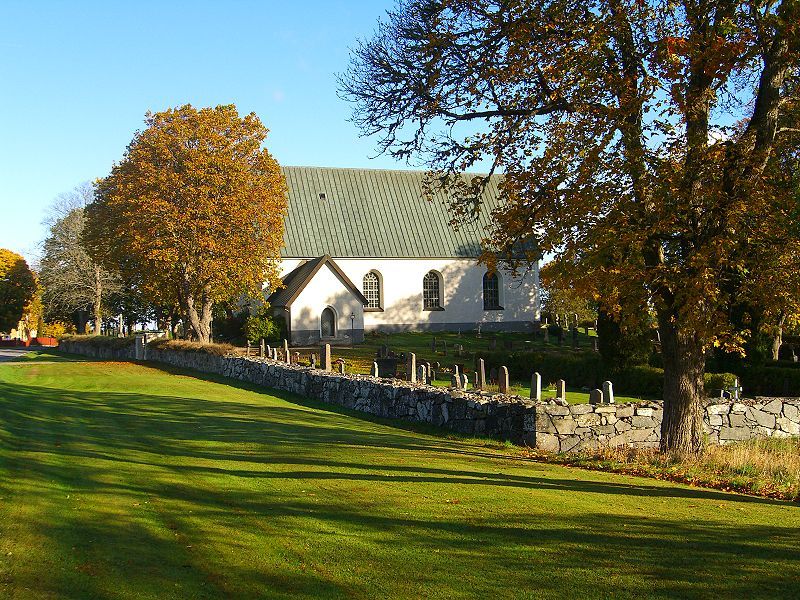 File:Söderby-Karls kyrka.JPG