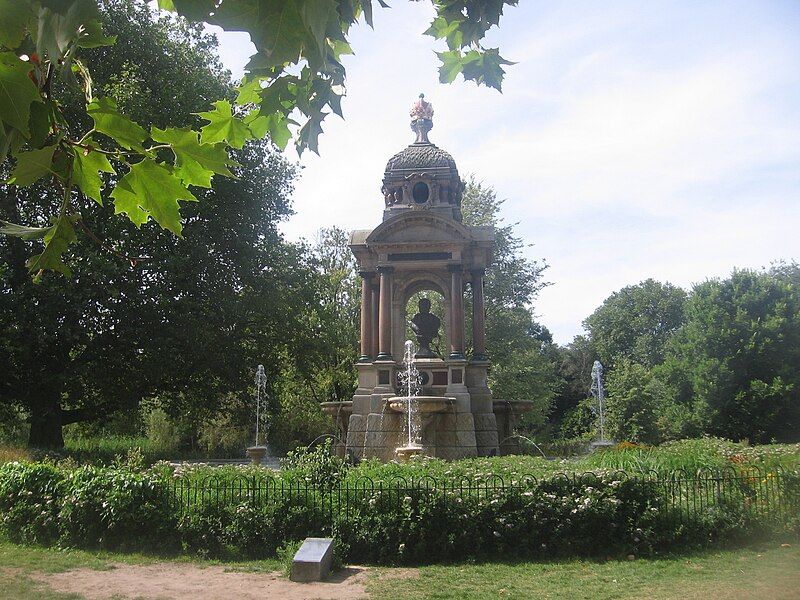 File:Sarphatipark (Amsterdam).jpg