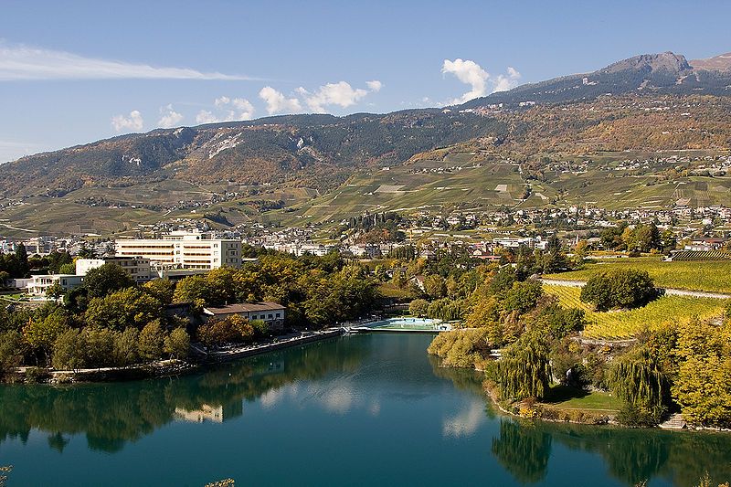 File:Sierre-Lac.jpg