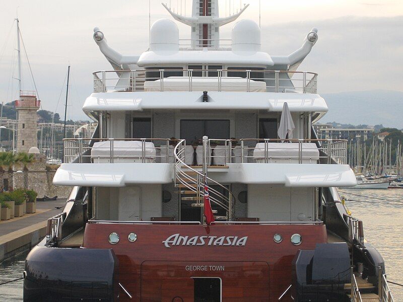 File:Yacht Anastasia 01.jpg