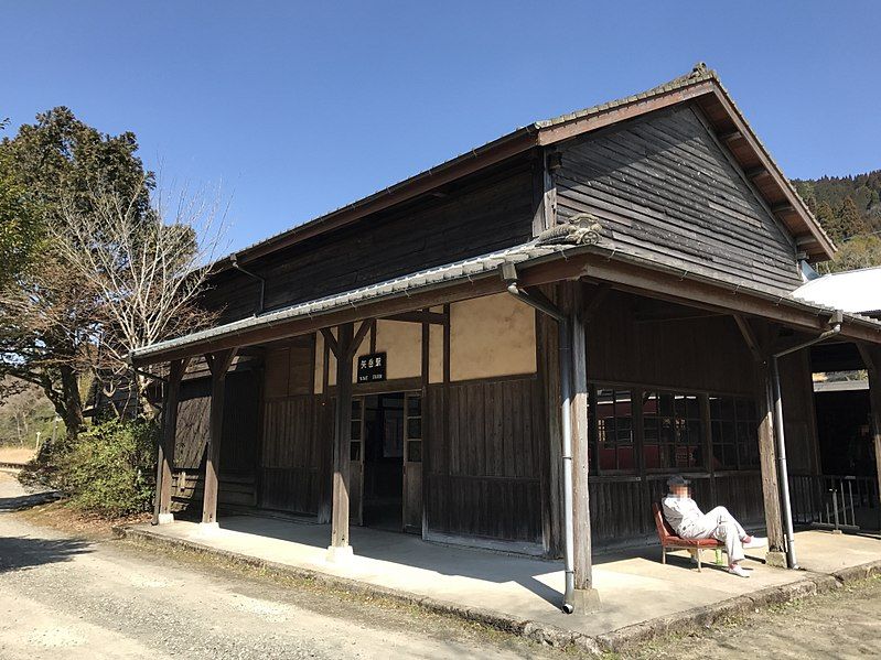 File:Yatake Station 20170317.jpg