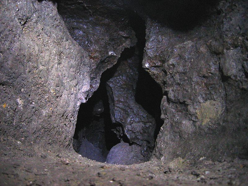 File:Zolushka cave excavations.jpg