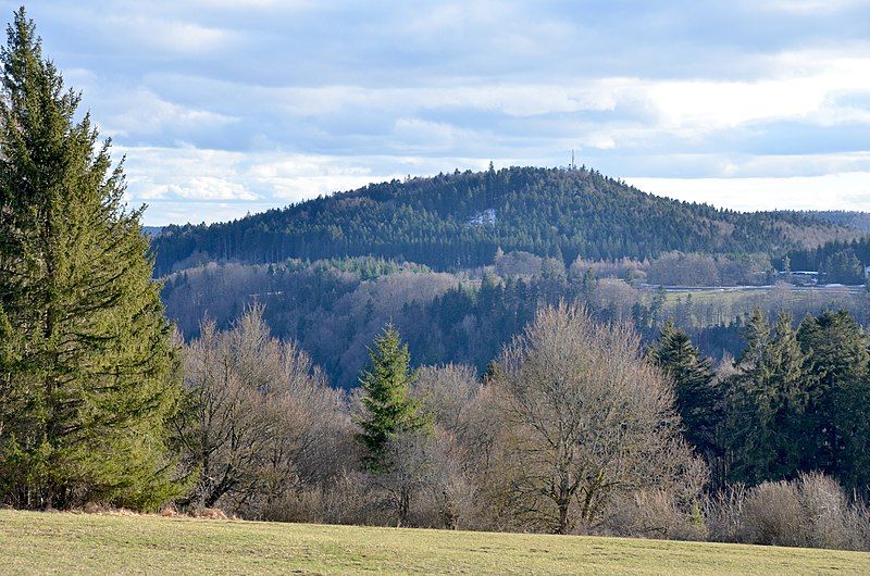 File:Baienberg, Schwäbische Alb.jpg