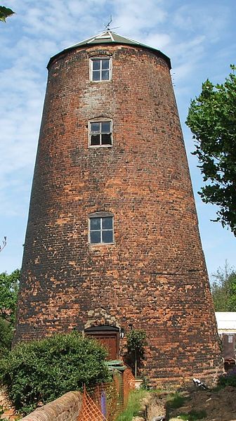 File:Blundeston windmill June2011.jpg