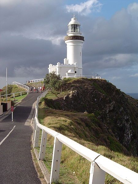 File:ByronBayLightHouse.jpg