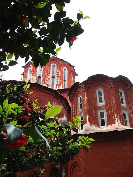 File:IMG 1292-20070424-koutloumousiou-monastery-a.JPG