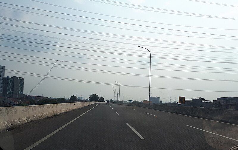 File:Jalan Tol Becakayu.jpg