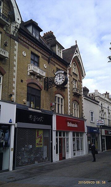 File:Kookai Clock Croydon.jpg