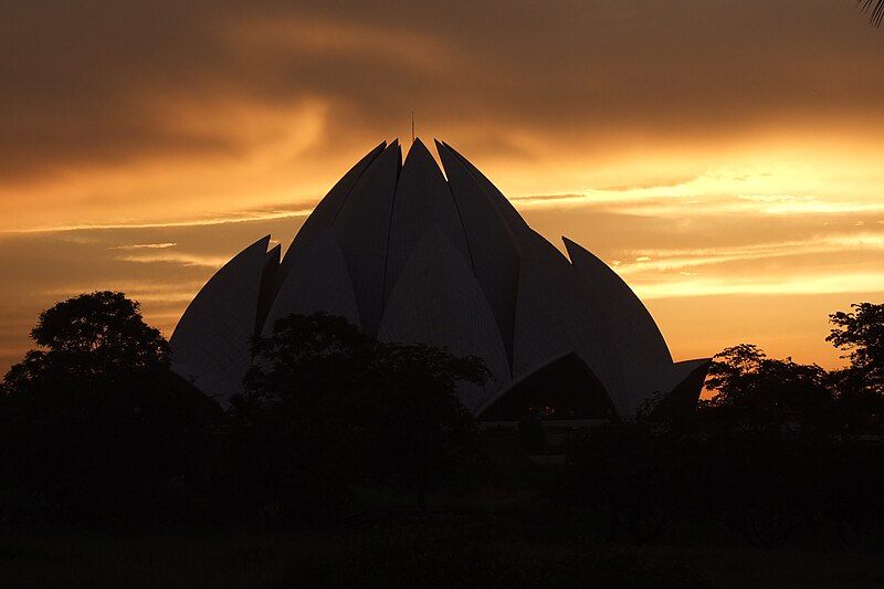 File:Lotus-Temple-Sunset-02.JPG