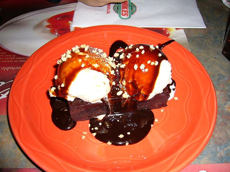 File:Mikes brownie.jpg