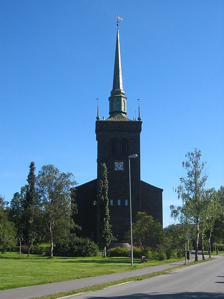 File:Narvik kirke front.JPG