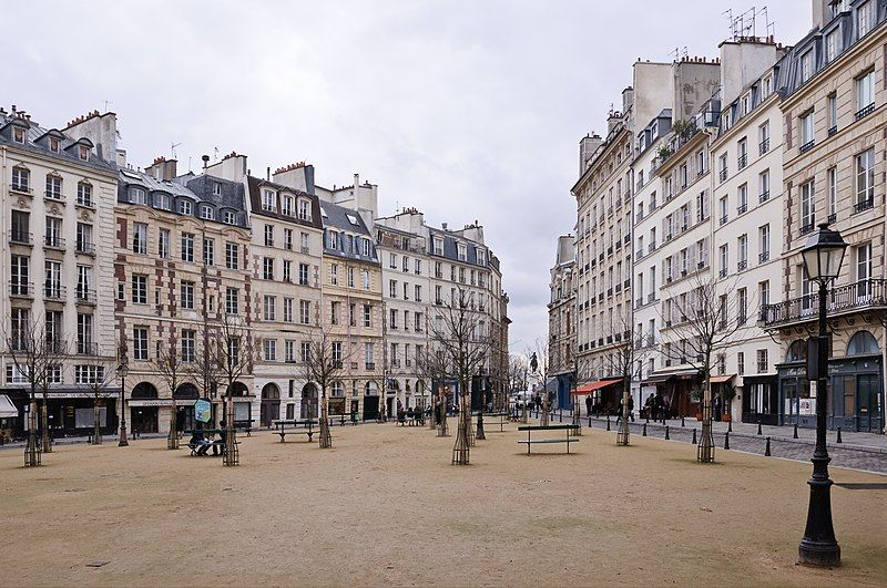 File:Paris Place Dauphine.jpg