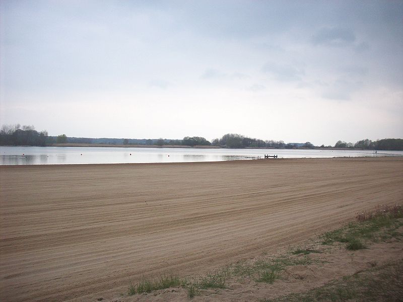 File:Plage-Amance.jpg