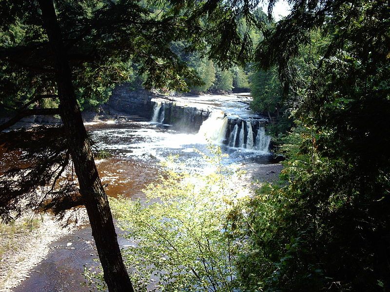 File:Presque Isle River.jpg