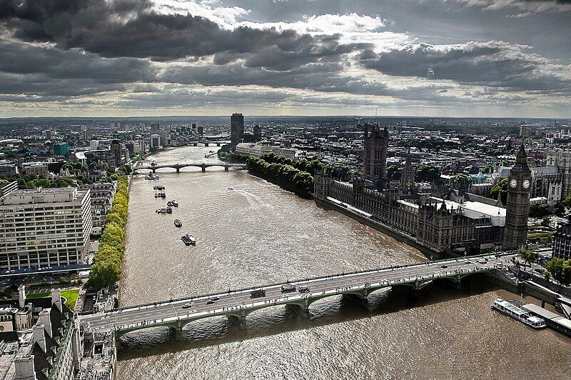 File:River Thames, London-11Sept2009.jpg