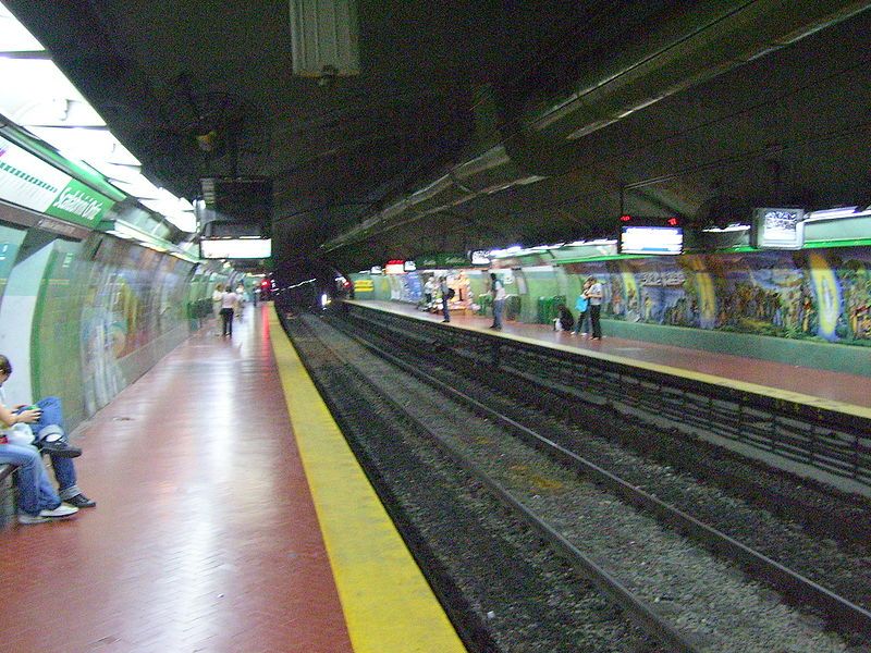 File:Subte Scalabrini Ortiz.jpg