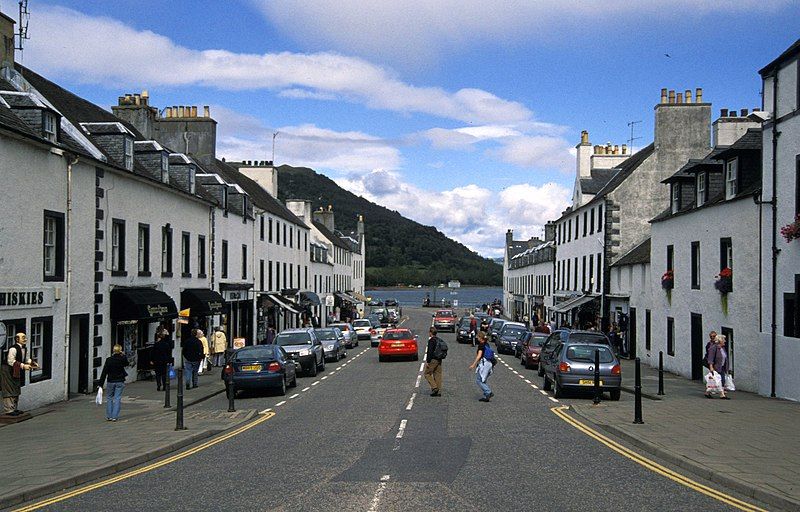 File:TyInveraray20030829r25f32.jpg