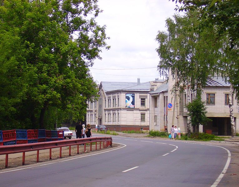 File:Uren Lenin street.jpg