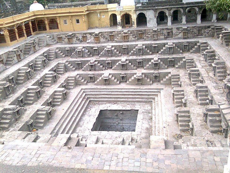 File:Brahma Kund.jpg