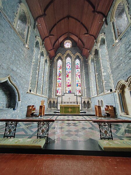 File:Canice's Cathedral Altar.jpg