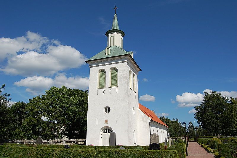 File:Church in Ysane.JPG