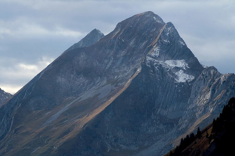 File:Dent de Brenleire.jpg