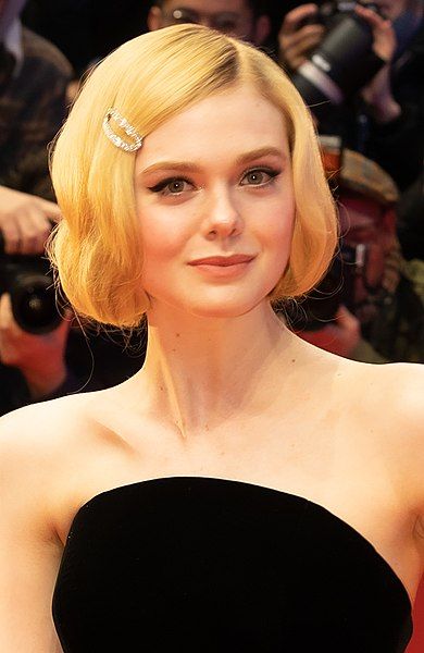 File:Elle Fanning-0257 (cropped).jpg