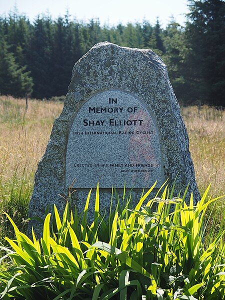 File:Elliot Memorial.jpg