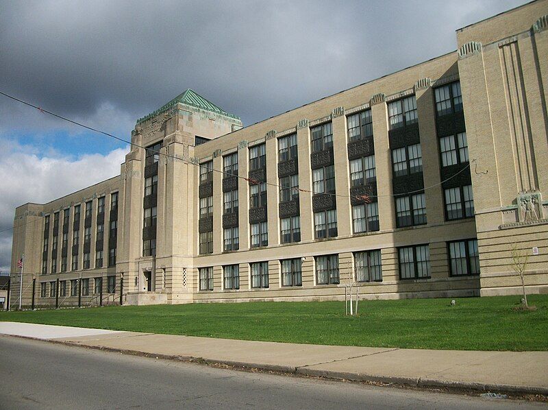 File:KensingtonHighBuffaloNY.JPG