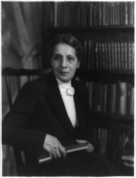 File:Lise Meitner.tif