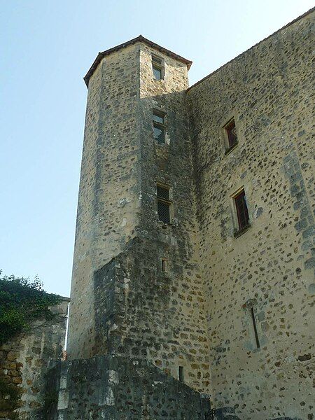 File:Montbron castle2.JPG