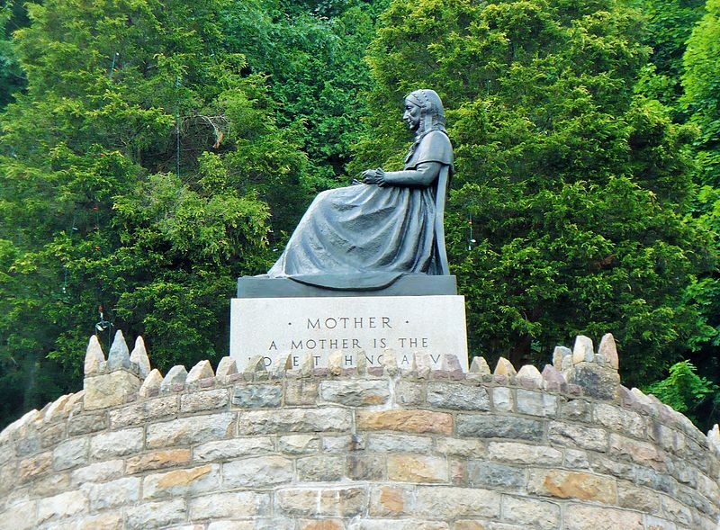 File:Mothers' Memorial.JPG