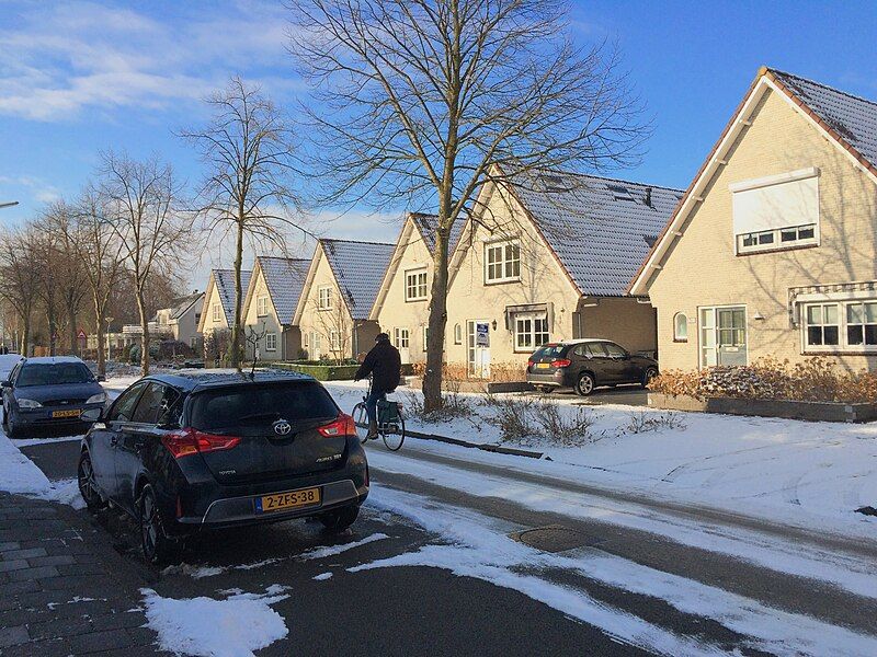 File:Nieuw-vennep sneeuw dotterbloemstraat.jpg