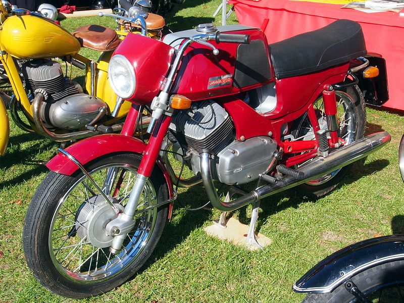 File:Red Jawa 250.JPG