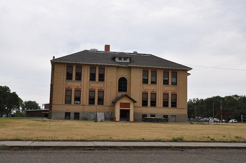 File:TerryMT GrandeyElementarySchool.jpg