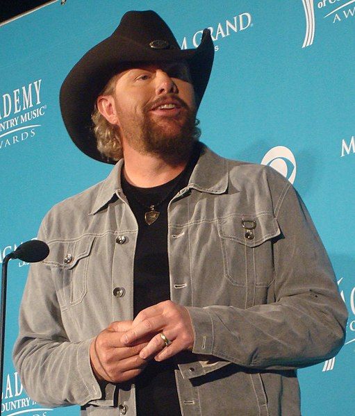 File:TobyKeithApr10.jpg