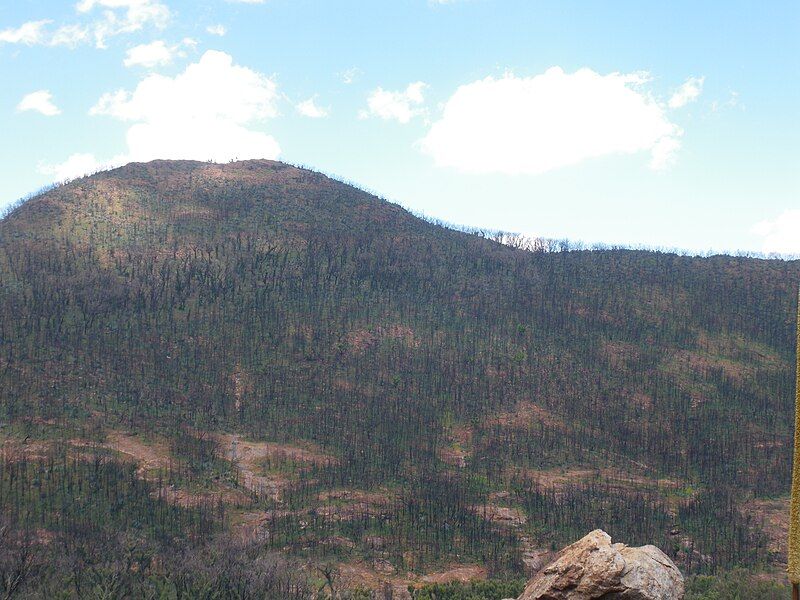 File:Warrumbungle NP (2013).JPG