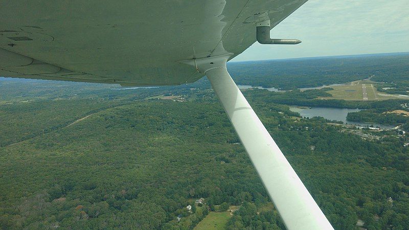 File:Windham Airport.jpg