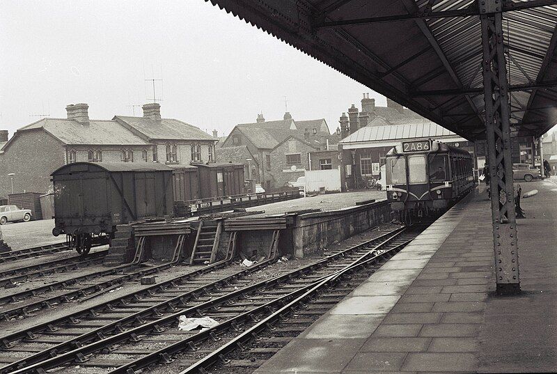 File:Abingdon station (1960s).JPG