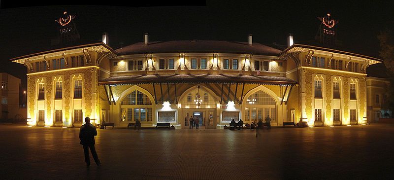 File:Adana Garı(Gece).jpg