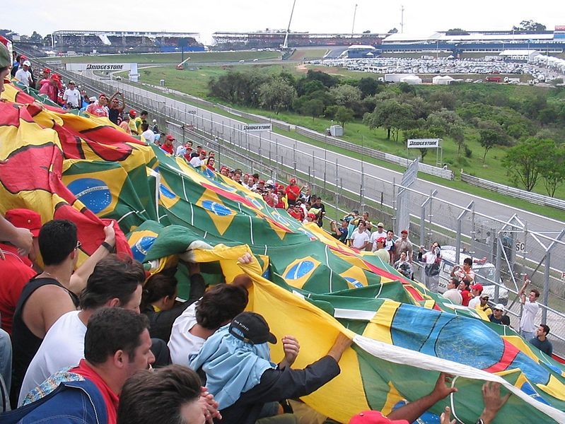 File:Brazil flags 2004.JPG